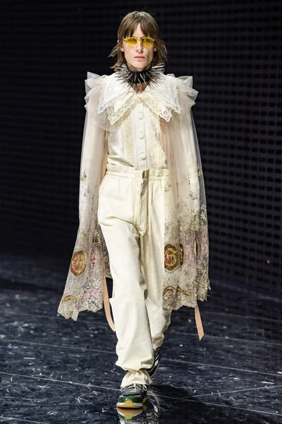 Look 53
